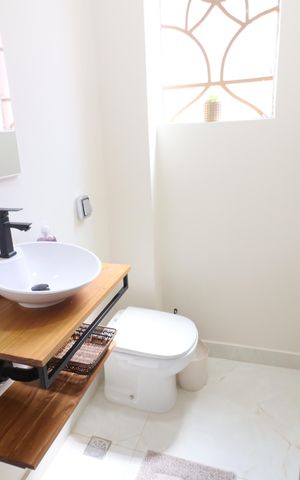 Casa à venda com 161m², 3 quartos e 2 vagasLavabo