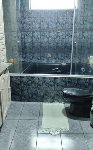 Casa à venda com 260m², 5 quartos e 2 vagas