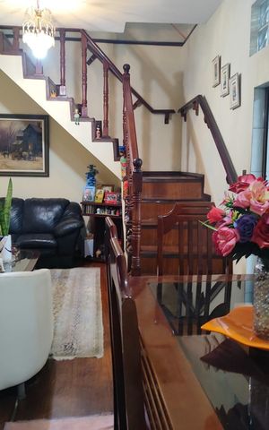Casa à venda com 260m², 5 quartos e 2 vagas