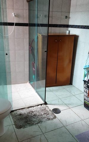 Casa à venda com 260m², 5 quartos e 2 vagas