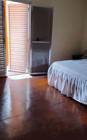 Casa à venda com 260m², 5 quartos e 2 vagas
