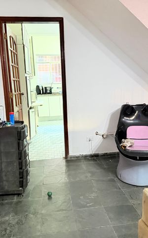 Casa à venda com 100m², 2 quartos e 1 vaga Casa à venda com 100m², 2 quartos e 1 vagaSala
