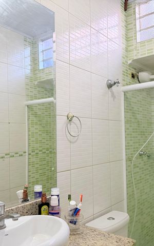 Casa à venda com 100m², 2 quartos e 1 vaga Casa à venda com 100m², 2 quartos e 1 vagaBanheiro social 2