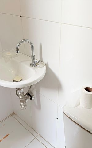 Casa à venda com 100m², 2 quartos e 1 vaga Casa à venda com 100m², 2 quartos e 1 vagaBanheiro social