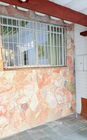 Casa à venda com 100m², 2 quartos e 1 vaga Casa à venda com 100m², 2 quartos e 1 vagaGaragem