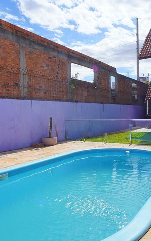 Casa à venda com 260m², 3 quartos e 4 vagasPiscina