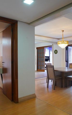 Casa à venda com 260m², 3 quartos e 4 vagasSala