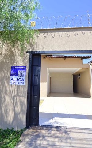 Casa para alugar com 221m², 3 quartos e 3 vagasFachada