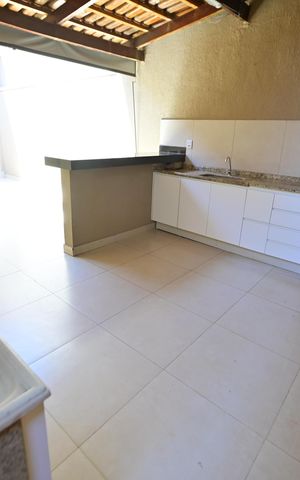 Casa para alugar com 221m², 3 quartos e 3 vagasÁrea de Serviço