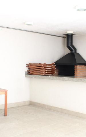 Apartamento à venda com 45m², 2 quartos e sem vagaÁrea comum - Churrasqueira