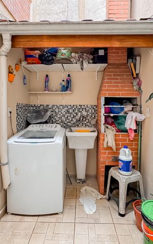 Casa à venda com 79m², 2 quartos e sem vaga Casa à venda com 79m², 2 quartos e sem vagaÁrea de Serviço e Churrasqueira