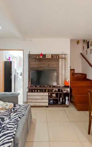 Casa à venda com 79m², 2 quartos e sem vaga Casa à venda com 79m², 2 quartos e sem vagaSala 1