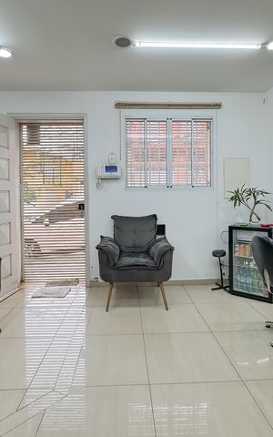 Casa à venda com 79m², 2 quartos e sem vaga Casa à venda com 79m², 2 quartos e sem vagaSala 2