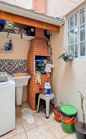 Casa à venda com 79m², 2 quartos e sem vaga Casa à venda com 79m², 2 quartos e sem vagaÁrea de Serviço e Churrasqueira