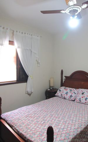 Casa à venda com 90m², 2 quartos e 2 vagasSuíte