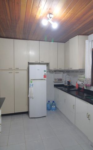 Casa à venda com 90m², 2 quartos e 2 vagasCozinha