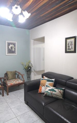 Casa à venda com 90m², 2 quartos e 2 vagasSala 1