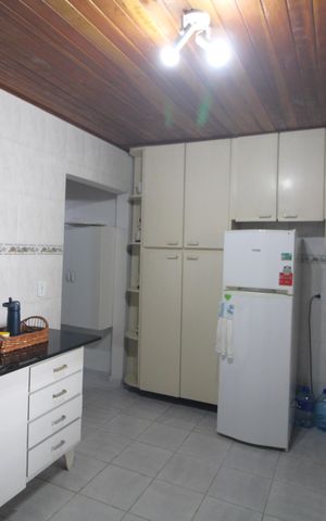 Casa à venda com 90m², 2 quartos e 2 vagasCozinha