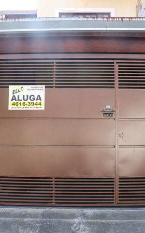 Casa para alugar com 125m², 2 quartos e 2 vagasFachada
