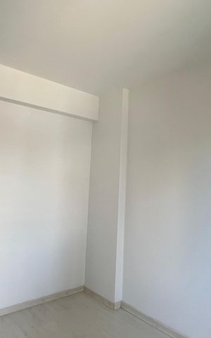Apartamento à venda com 80m², 3 quartos e 2 vagas Apartamento à venda com 80m², 3 quartos e 2 vagasQuarto