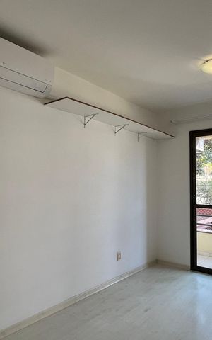 Apartamento à venda com 80m², 3 quartos e 2 vagas Apartamento à venda com 80m², 3 quartos e 2 vagasSala