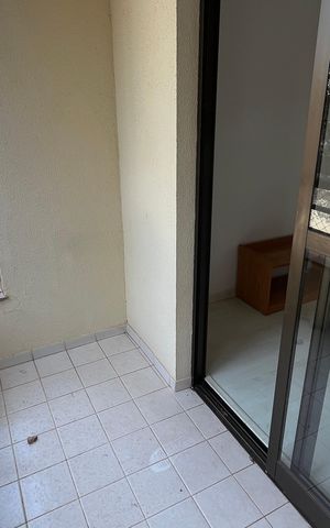 Apartamento à venda com 80m², 3 quartos e 2 vagas Apartamento à venda com 80m², 3 quartos e 2 vagasVaranda da Sala