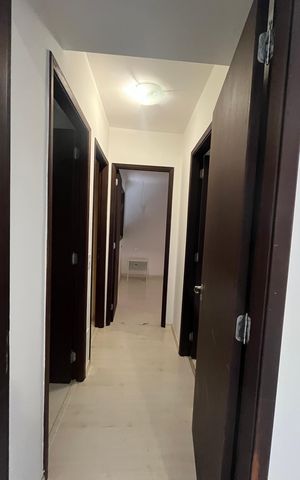 Apartamento à venda com 80m², 3 quartos e 2 vagas Apartamento à venda com 80m², 3 quartos e 2 vagasCorredor