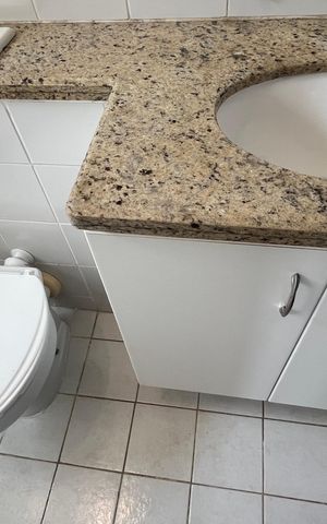Apartamento à venda com 80m², 3 quartos e 2 vagas Apartamento à venda com 80m², 3 quartos e 2 vagasBanheiro Social