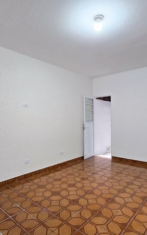 Casa para alugar com 100m², 2 quartos e sem vaga Casa para alugar com 100m², 2 quartos e sem vagaSala
