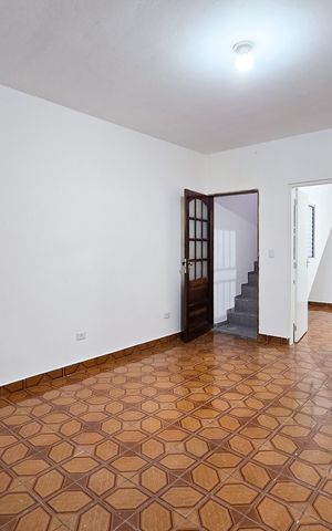 Casa para alugar com 100m², 2 quartos e sem vaga Casa para alugar com 100m², 2 quartos e sem vagaSala