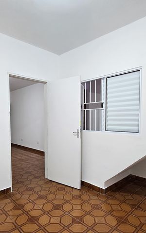 Casa para alugar com 100m², 2 quartos e sem vaga Casa para alugar com 100m², 2 quartos e sem vagaQuarto 1