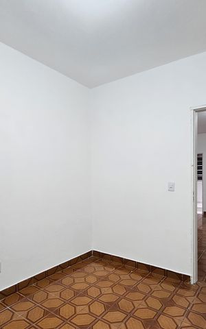Casa para alugar com 100m², 2 quartos e sem vaga Casa para alugar com 100m², 2 quartos e sem vagaQuarto 1