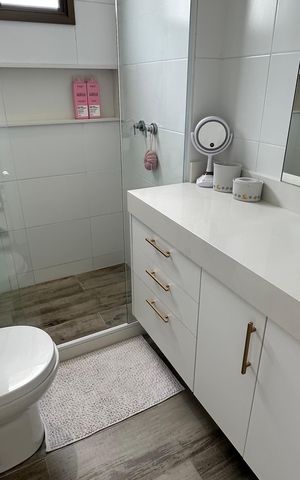 Apartamento à venda com 155m², 4 quartos e 3 vagas Apartamento à venda com 155m², 4 quartos e 3 vagasBanheiro da Suíte 2