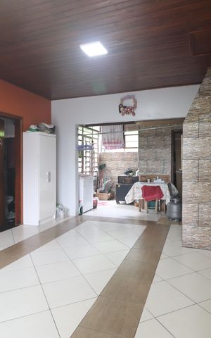 Casa à venda com 231m², 5 quartos e 2 vagasCozinha