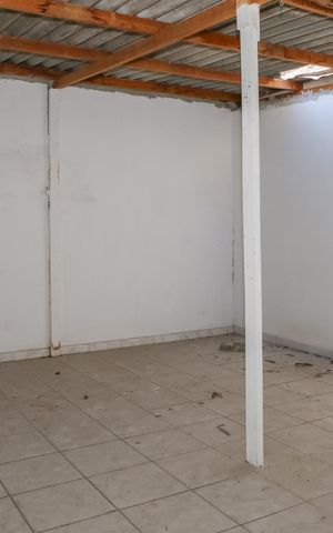 Casa à venda com 98m², 2 quartos e 1 vaga Casa à venda com 98m², 2 quartos e 1 vagaÁrea de Serviço e Quintal