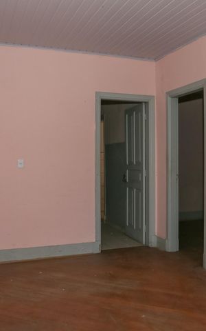 Casa à venda com 98m², 2 quartos e 1 vaga Casa à venda com 98m², 2 quartos e 1 vagaSala