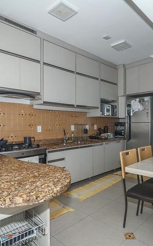 Apartamento para alugar com 161m², 3 quartos e sem vagaCozinha