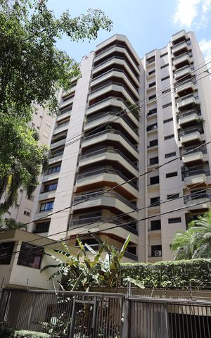 Apartamento à venda com 272m², 5 quartos e 4 vagasFachada