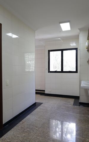 Apartamento à venda com 272m², 5 quartos e 4 vagasÁrea de Serviço