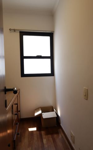 Apartamento à venda com 272m², 5 quartos e 4 vagasQuarto de Serviço