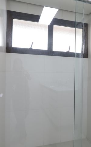 Apartamento à venda com 272m², 5 quartos e 4 vagasBanheiro das suítes 1 e 2