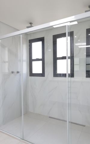 Apartamento à venda com 272m², 5 quartos e 4 vagasBanheiro da Suíte 4