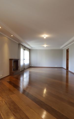 Apartamento à venda com 272m², 5 quartos e 4 vagasSala