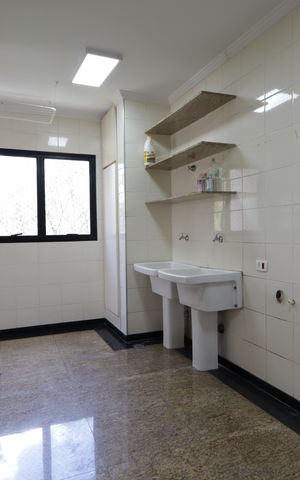 Apartamento à venda com 272m², 5 quartos e 4 vagasÁrea de Serviço