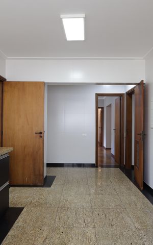 Apartamento à venda com 272m², 5 quartos e 4 vagasCozinha