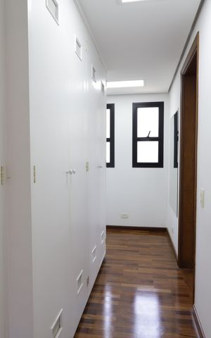 Apartamento à venda com 272m², 5 quartos e 4 vagasCloset da suíte 4