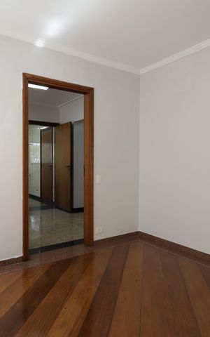 Apartamento à venda com 272m², 5 quartos e 4 vagasCopa 