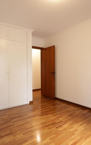 Apartamento à venda com 272m², 5 quartos e 4 vagasSemi Suíte 2