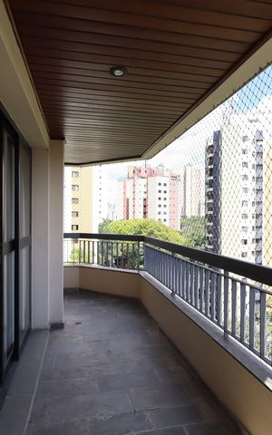 Apartamento à venda com 272m², 5 quartos e 4 vagasVaranda da Sala