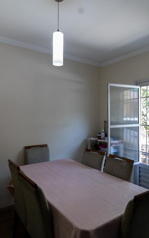 Casa de condomínio à venda com 64m², 2 quartos e 1 vaga Casa de condomínio à venda com 64m², 2 quartos e 1 vagaSala